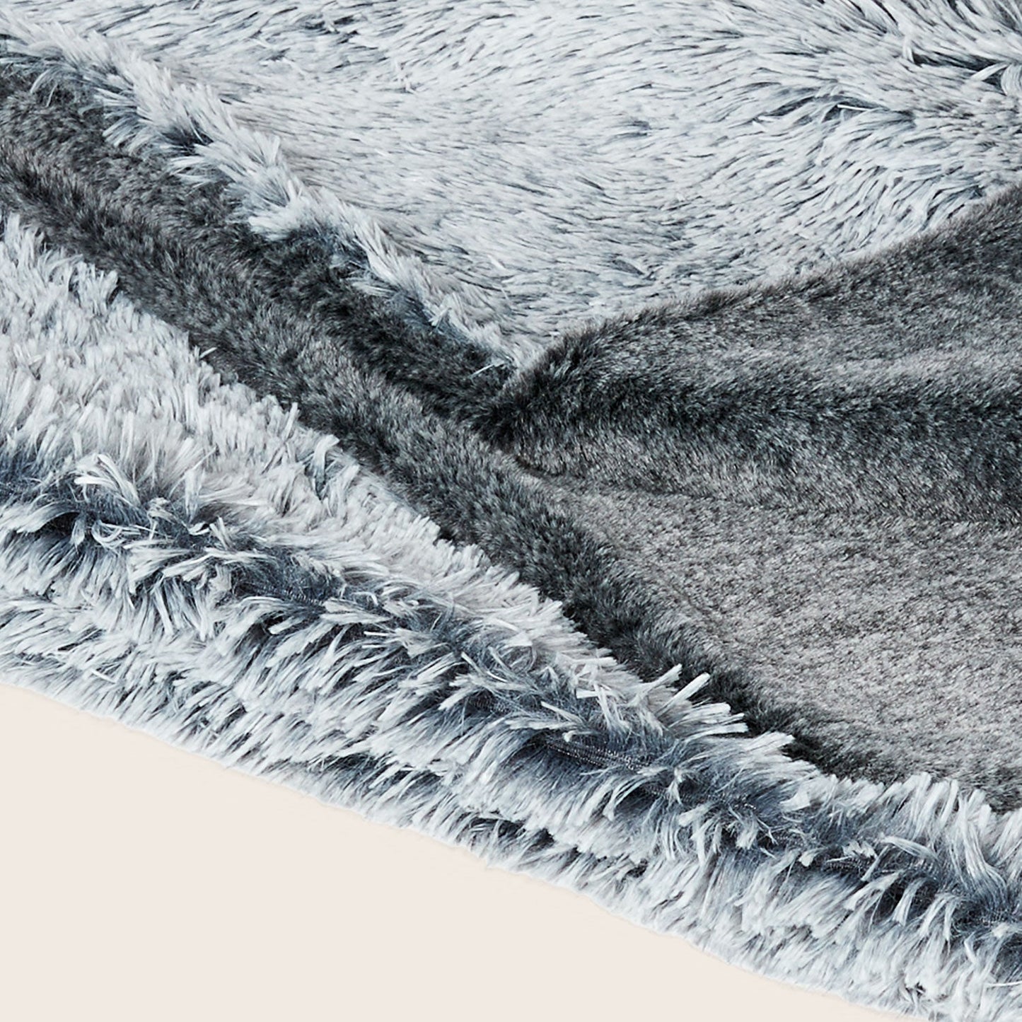 Snooza – Calming Cuddler Blanket – Silver Fox