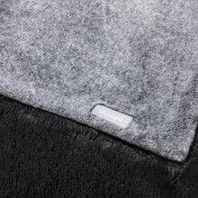 Snooza – Calming Waterproof Blanket